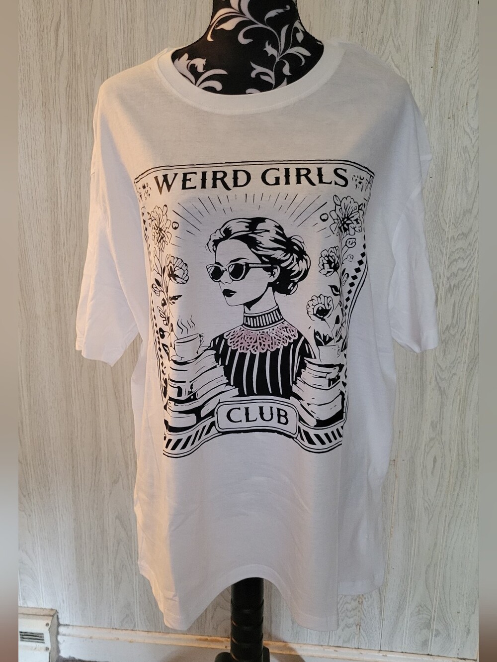NWOT Women's Size 2XL / XXL Weird Girls Club White Tshirt
